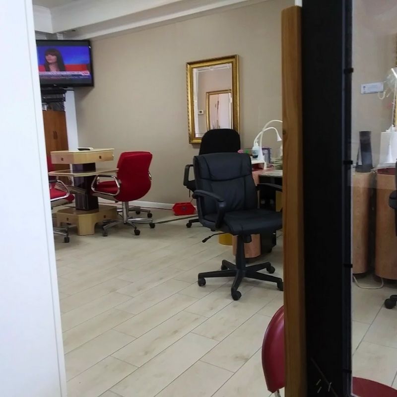 Cần tuyển thợ nail tại Montgomery, AL 36110