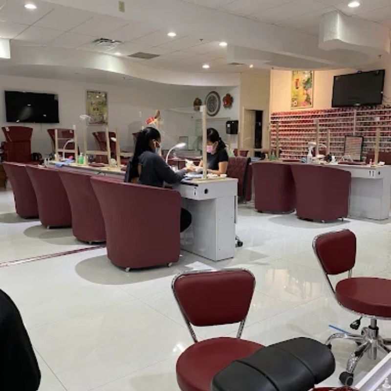Cần tuyển thợ nail tại Mount Dora, FL-32757