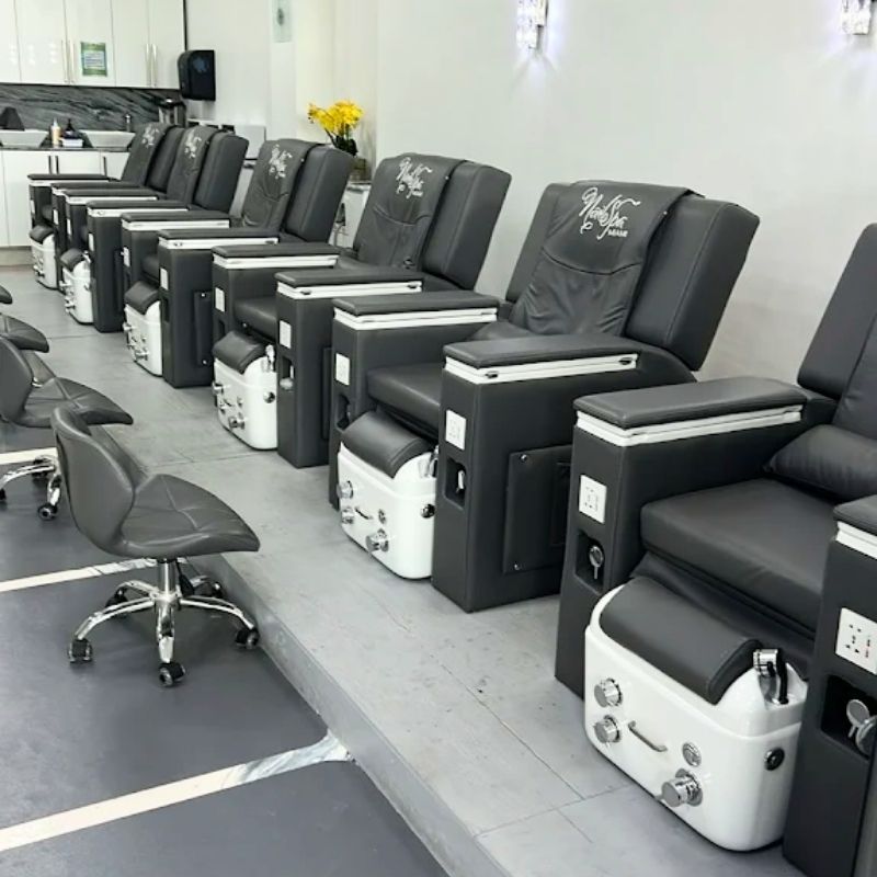 Cần tuyển thợ nail tại North Miami, FL-33181