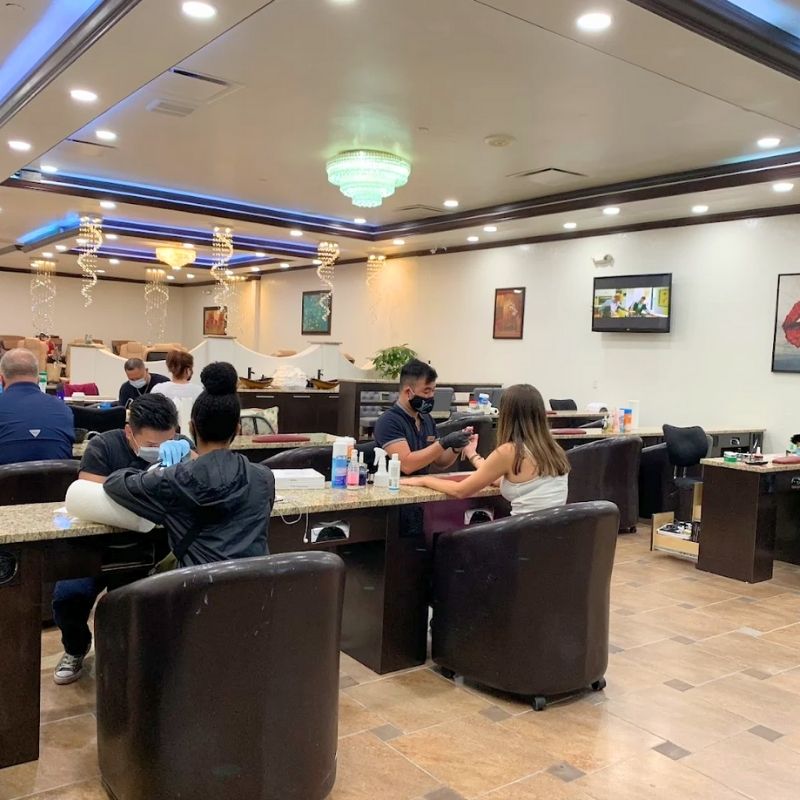 Cần tuyển thợ nail tại Orlando, FL-32819