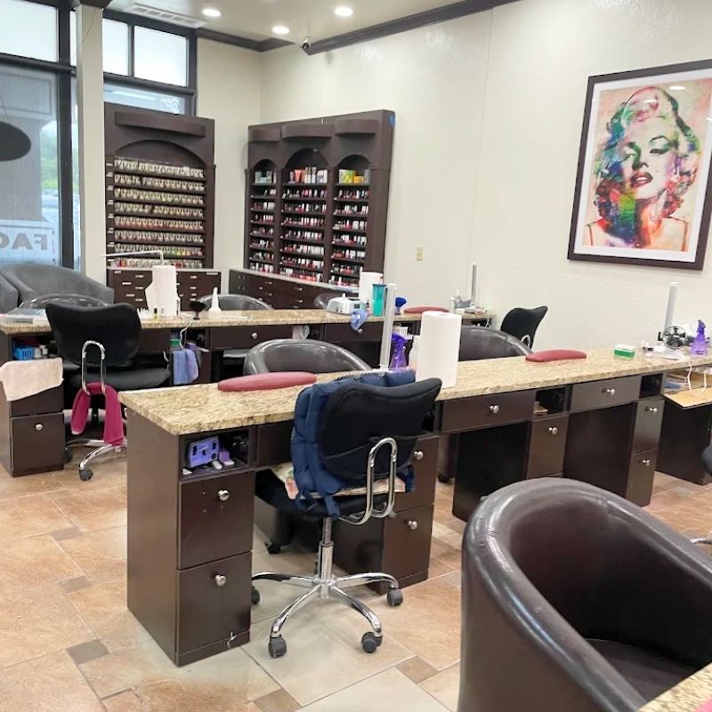 Cần tuyển thợ nail tại Orlando, FL-32819