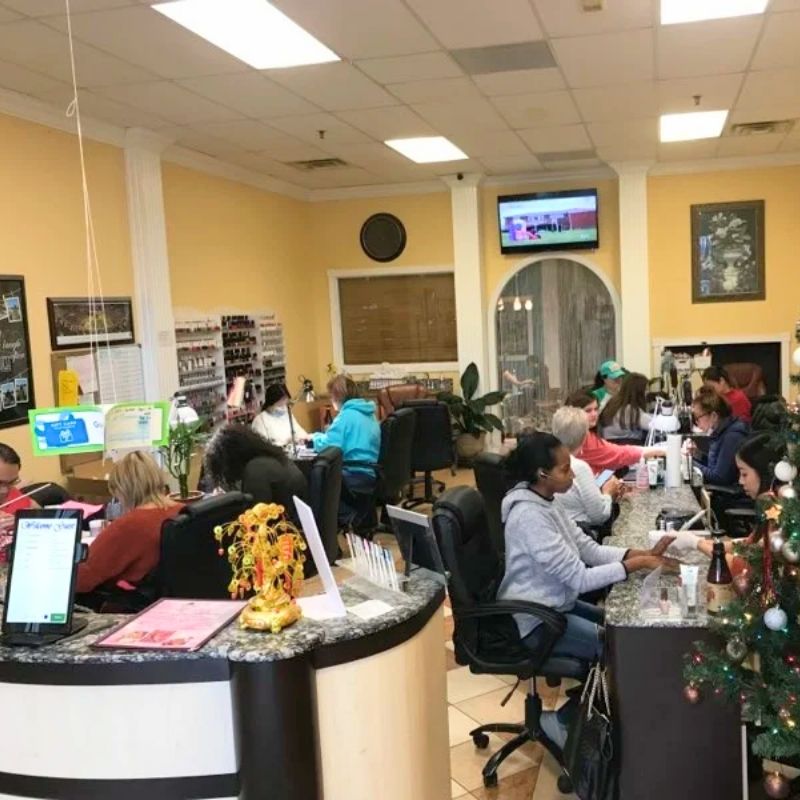 Cần tuyển thợ nail tại Oxford, AL 36203
