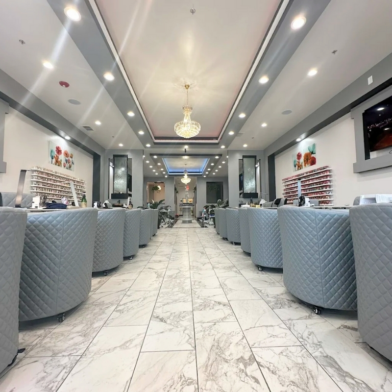 Cần tuyển thợ nail tại Oxford, AL 36203