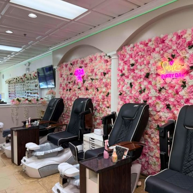 Cần tuyển thợ nail tại Palm Coast, FL