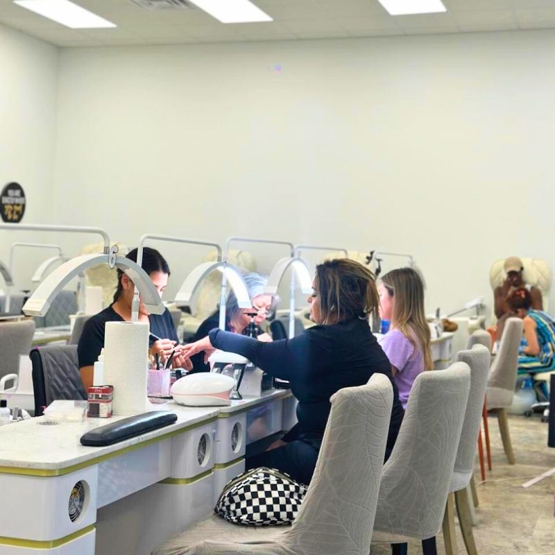 Cần tuyển thợ nail tại Port St. Lucie, FL-34986