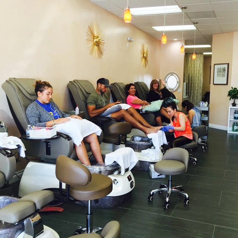 Cần tuyển thợ nail tại Redondo Beach & Manhattan Beach, CA 90266
