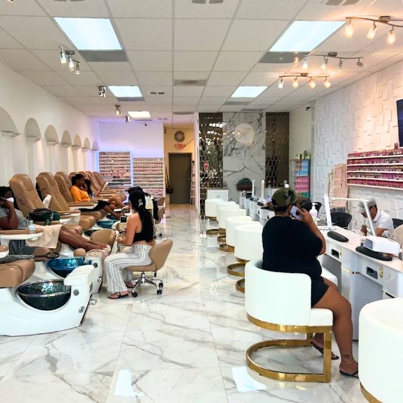Cần tuyển thợ nail tại Riverview, FL-33578