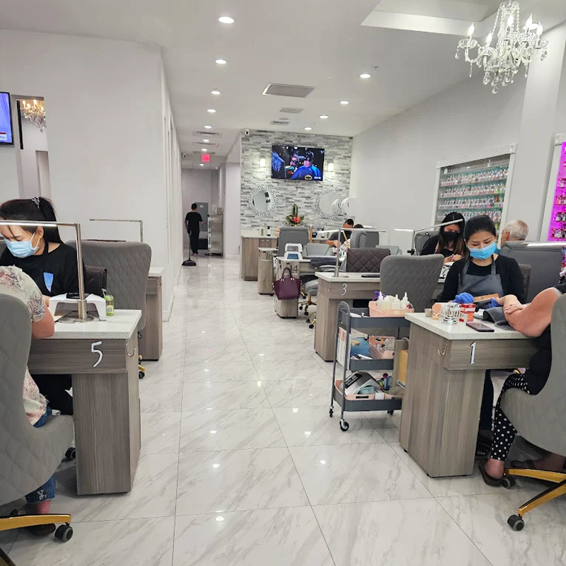 Cần tuyển thợ nail tại Riverview, Florida