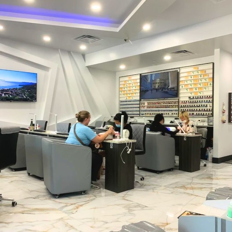 Cần tuyển thợ nail tại Tampa, FL-33647