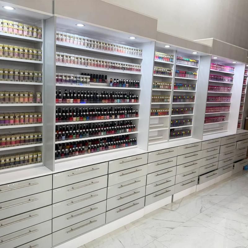 Cần tuyển thợ nail tại Tampa, Florida