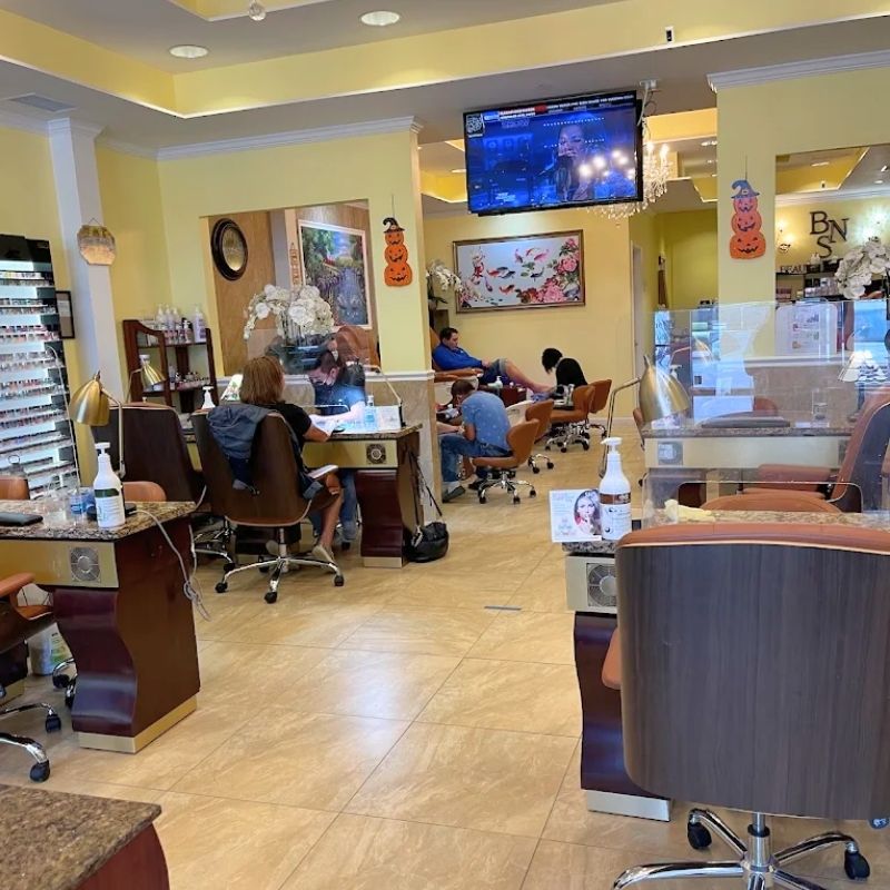 Cần tuyển thợ nail tại Vestavia Hills, AL 35243
