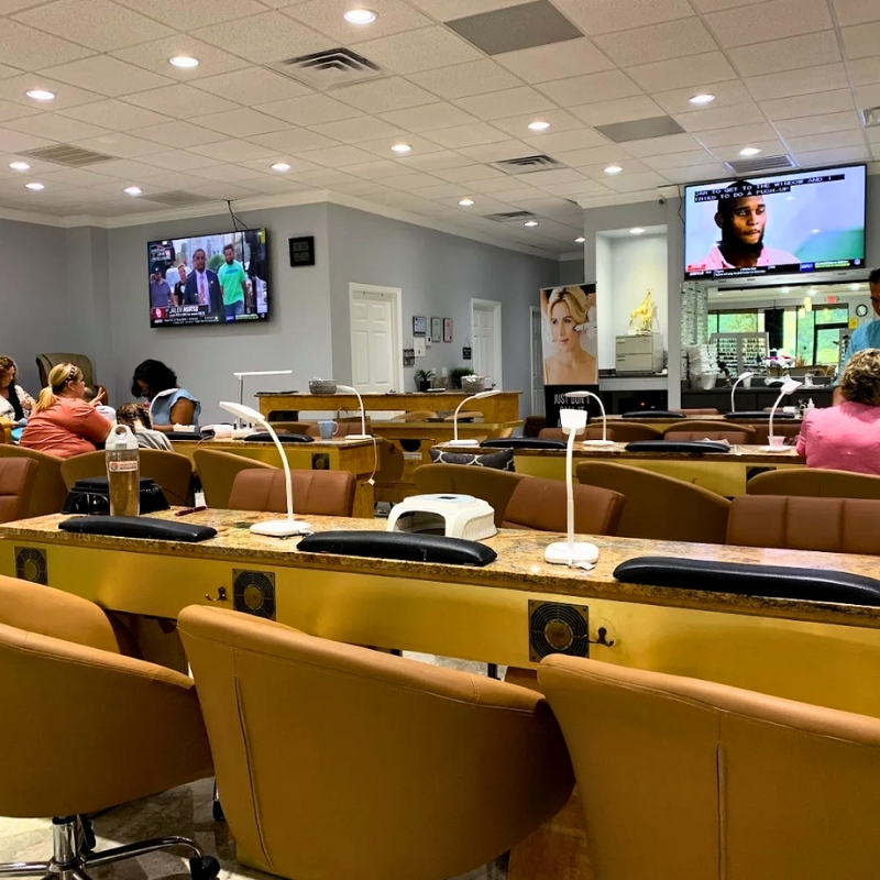 Cần tuyển thợ nail tại Vestavia Hills, AL 35243