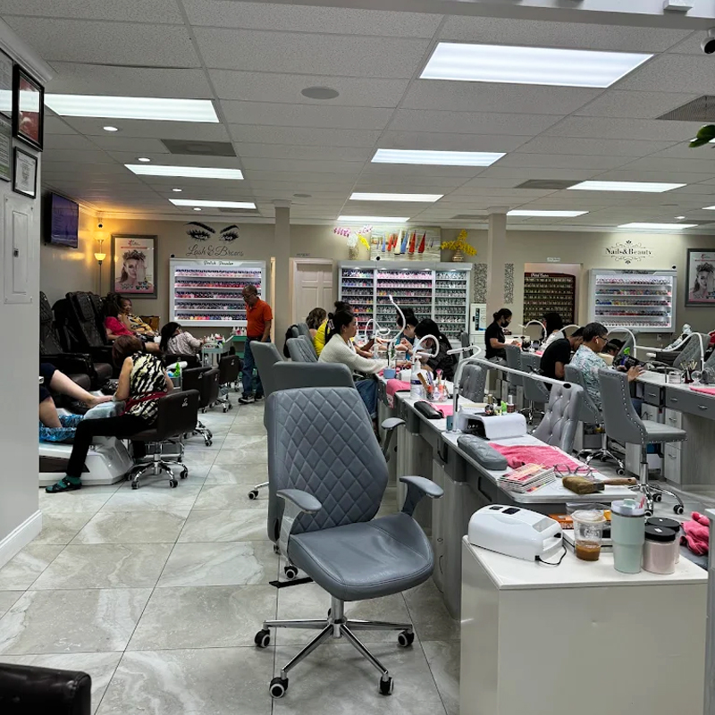 Cần tuyển thợ nails tại Melbourne, FL 32904