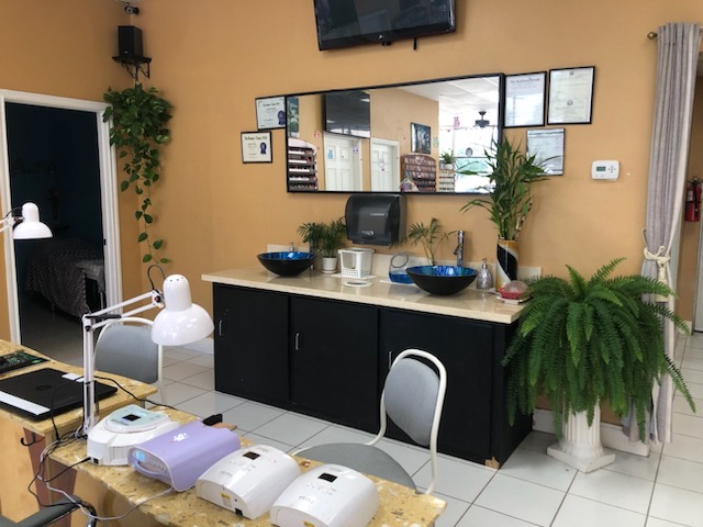 Mua Bán Sang Nhượng Tiệm Nail Salon Kaufman TX 75142