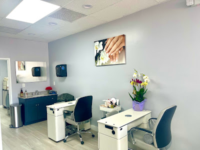 Mua Bán Sang Nhượng Tiệm Nail Salon Laguna Hills CA 92653