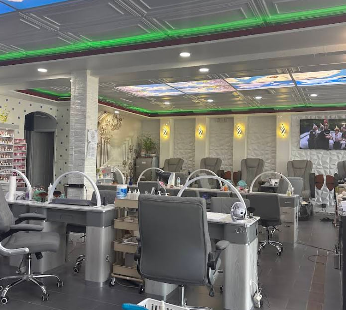 Mua Bán Sang Nhượng Tiệm Nail Salon Parrish, FL 34219