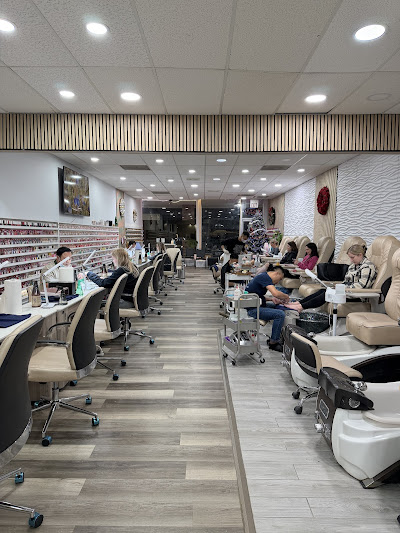 Sang Nhượng Tiệm Edwardsville Diamond Nails Tại Edwardsville, IL 62025