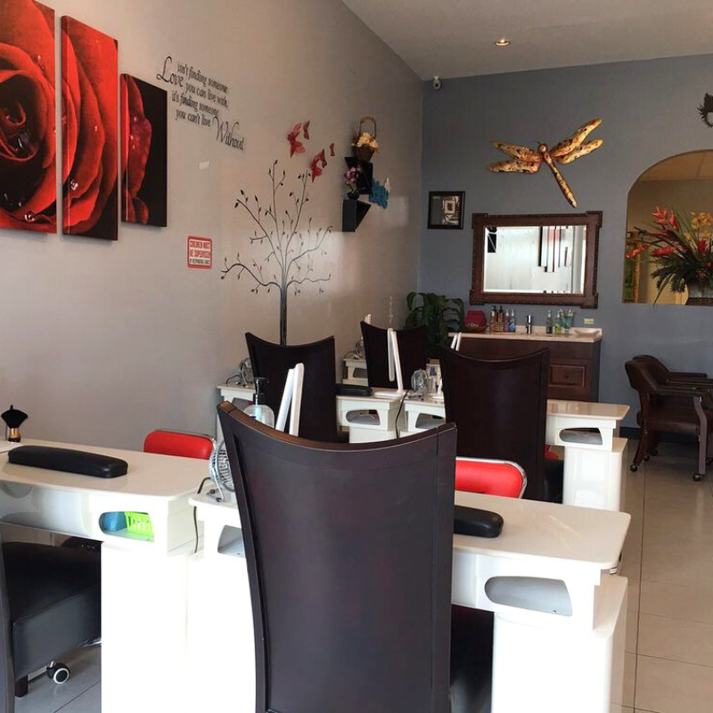 Sang Nhượng Tiệm Nail Beyond Beauty Spa Tại Dickinson, TX 77539