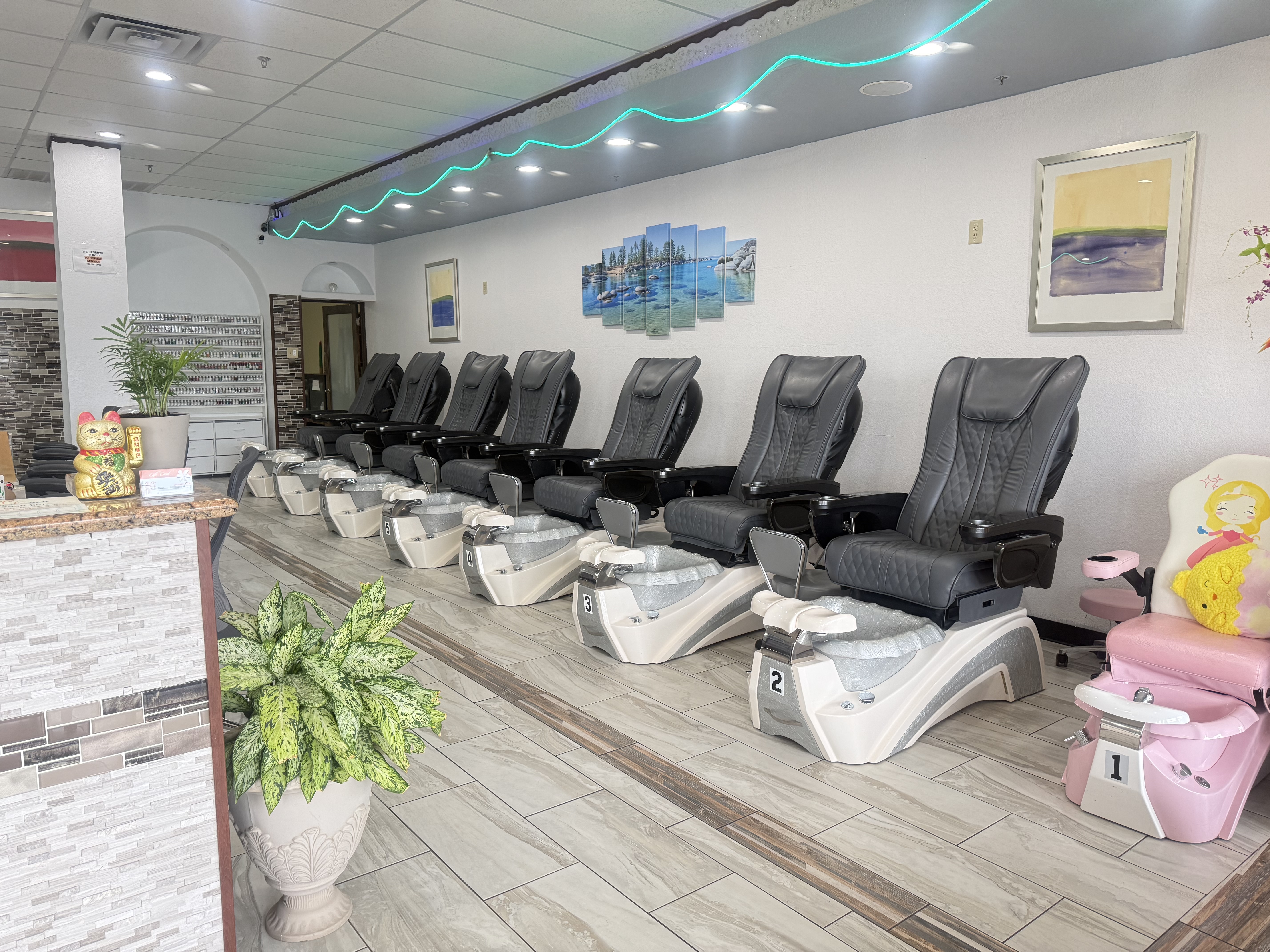 Mua Bán Sang Nhượng Tiệm Nail Universal City TX 78148