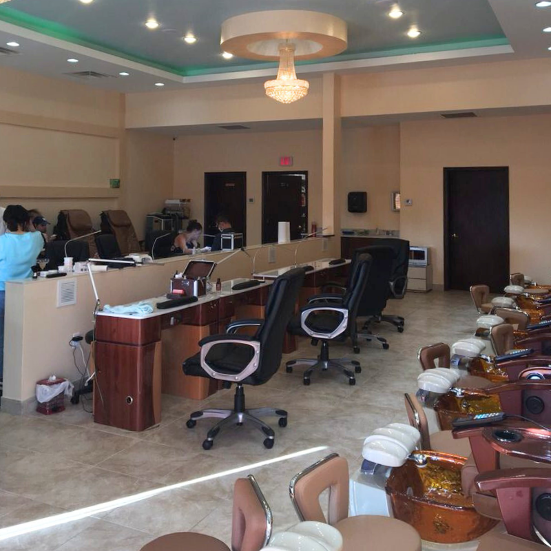 Cần sang tiệm nails tại San Antonio, Texas 78249