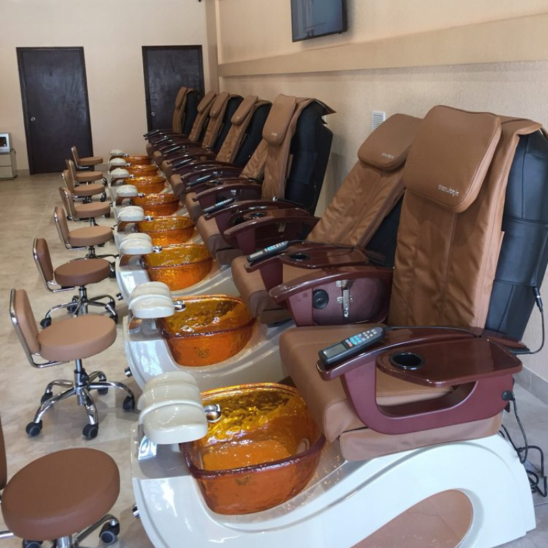 Cần sang tiệm nails tại San Antonio, Texas 78249