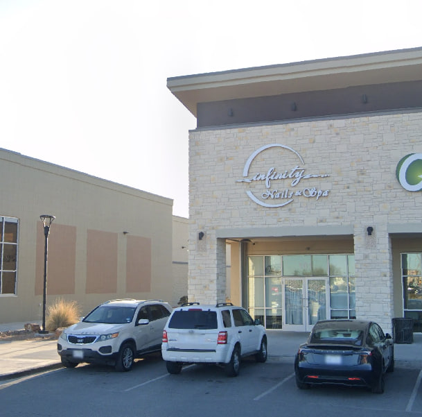 Sang Nhượng Tiệm Nail Infinity Nails & Spa Tại El Paso, TX 79938