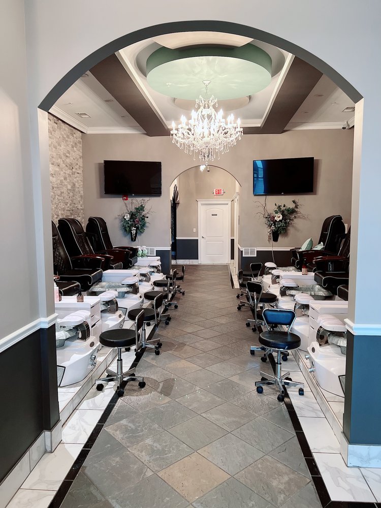 Sang Nhượng Tiệm Nail Millennia Nails Spa Tại Mokena, IL 60448