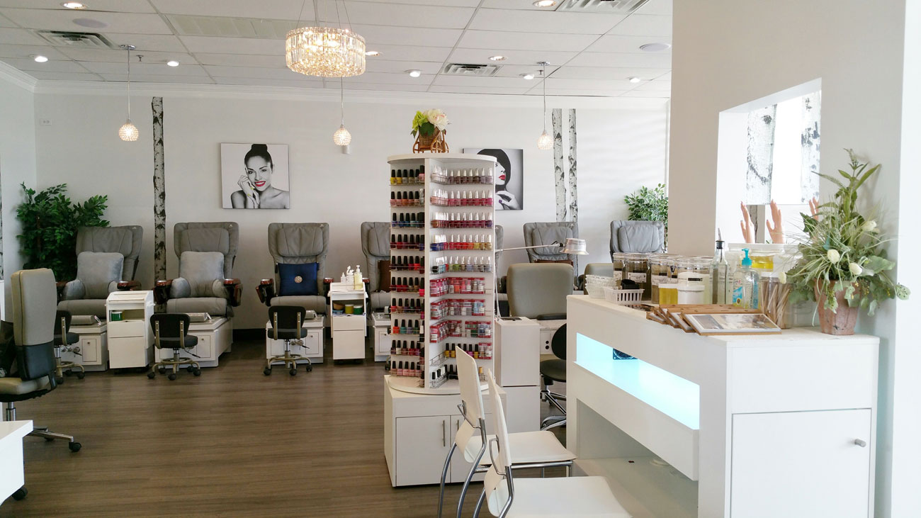 Sang Nhượng Tiệm Nail Regal Nails Tại Austin, TX