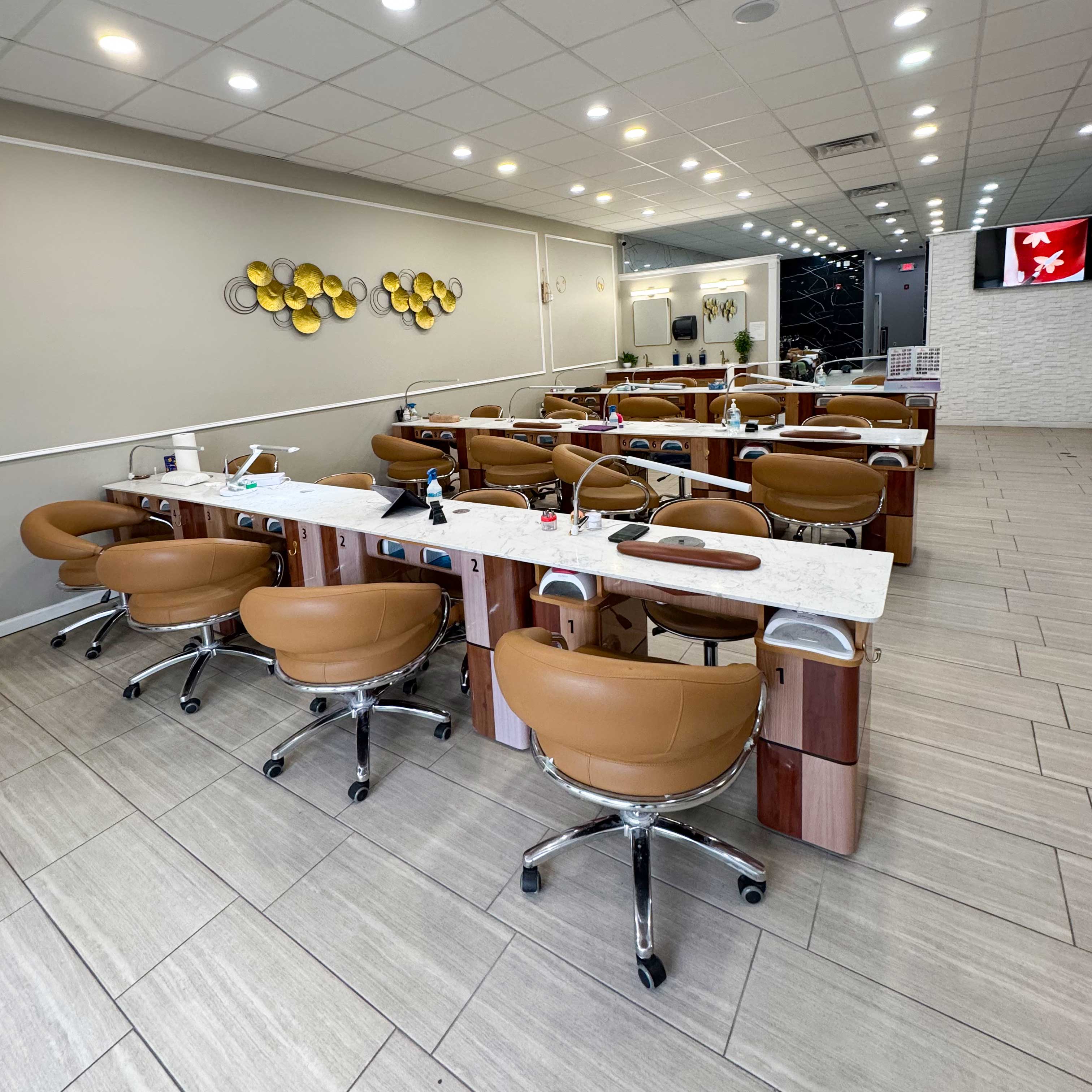Mua Bán Sang Nhượng Tiệm Nail Salon Middletown Township, NJ 07748