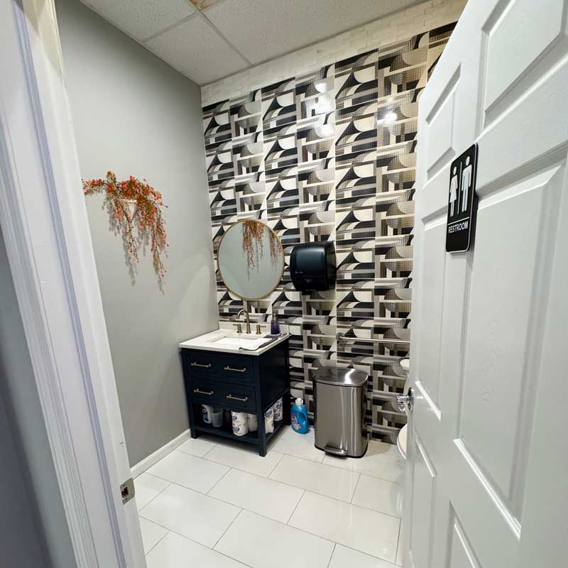 Mua Bán Sang Nhượng Tiệm Nail Salon Middletown Township, NJ 07748
