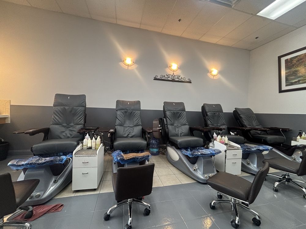 Mua Bán Sang Nhượng Tiệm Nail Salon McHenry, IL 60050