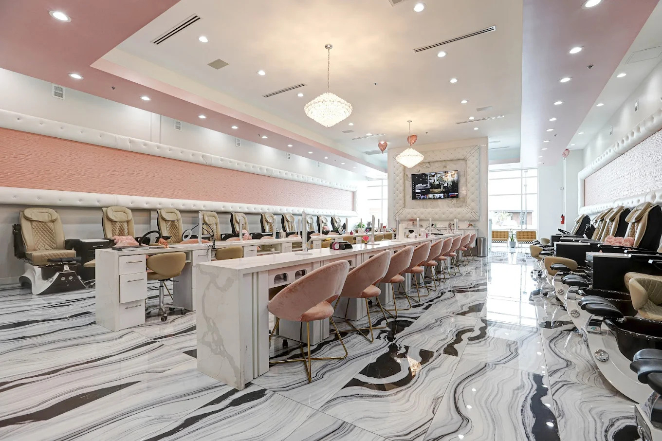 VNailPro Top 10 tiệm nail đẹp nhất đã được đăng bán trên VNailNews